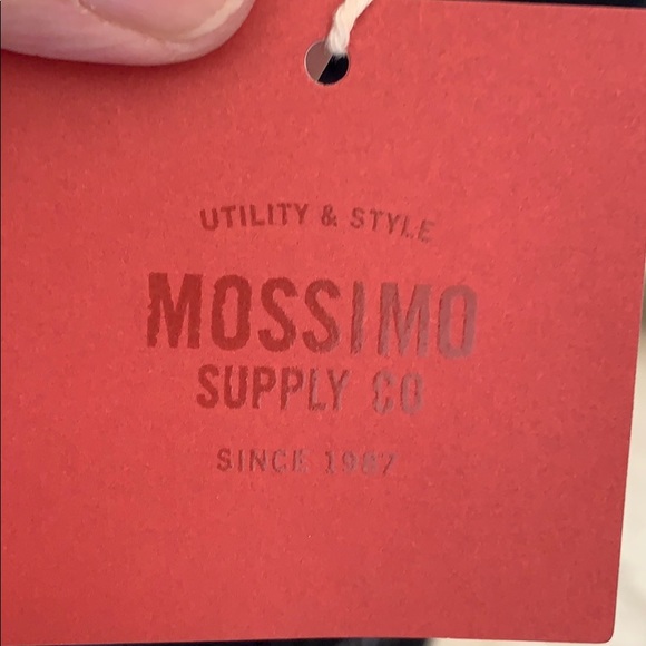 NWT Black eyelet lace, crocheted lace trim tank - Picture 6 of 6